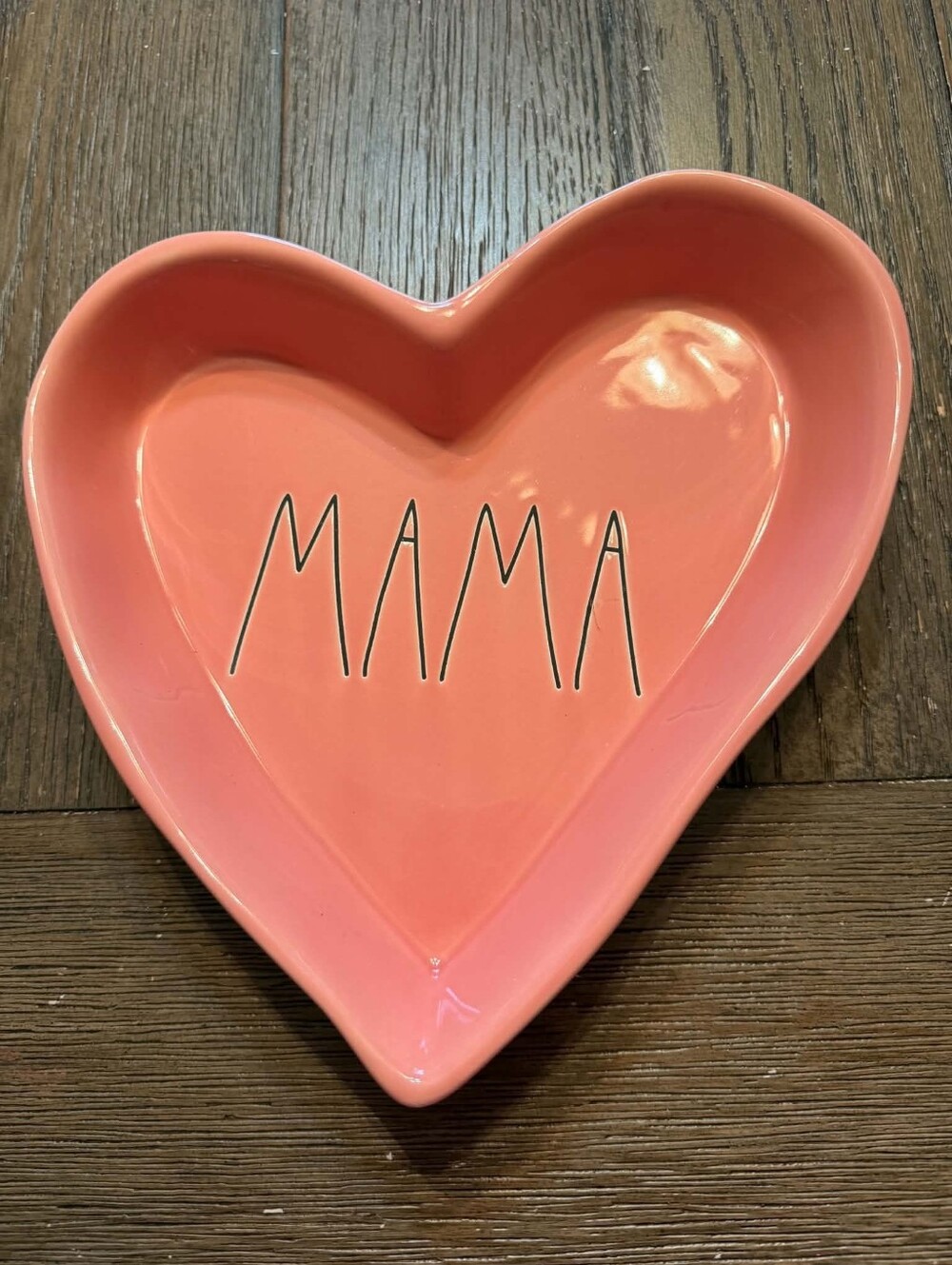 NWT Rae Dunn by Magenta "Mama" Ceramic Heart Shaped Tray, 9"×9"